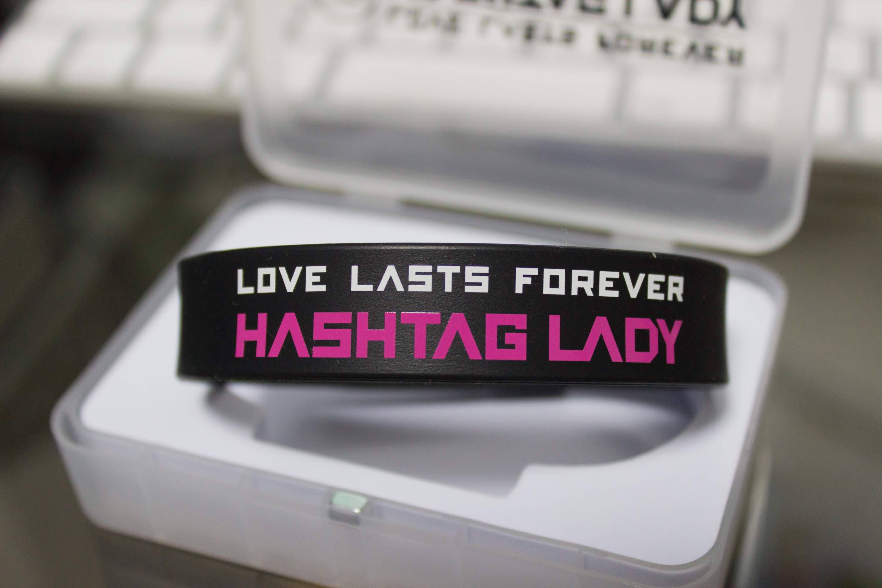 HASHTAG LADY リストバンド型USBメモリ
