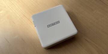 日本の中小企業製GaN搭載PD3.1対応140Wアダプターが超いい!「アドテック 140W充電器」